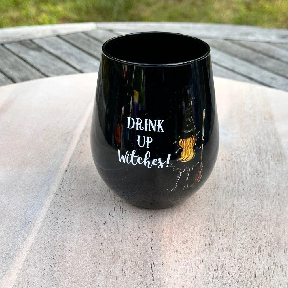 Cobwebs & Cauldrons Halloween Drink Up Witches Wine Glasses and Socks Set NEW